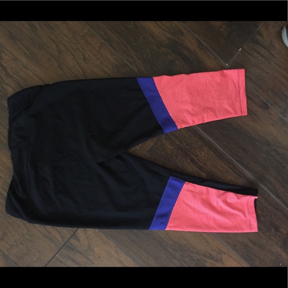 Under Armour Leggings - Picture 2 of 2